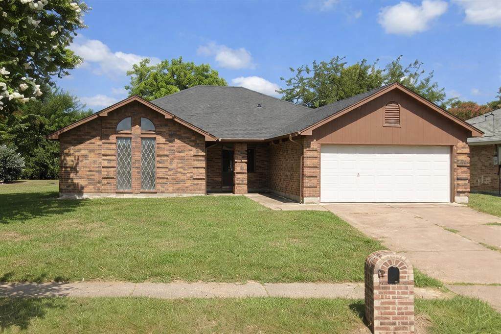 6206 Aires Drive - Photo 1