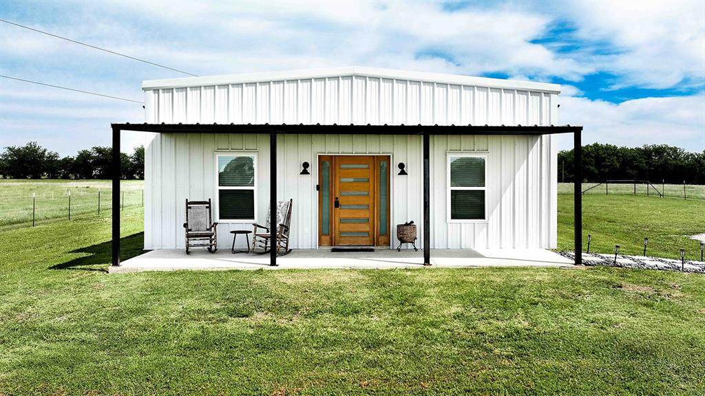4260 County Road 3108 - Photo 1