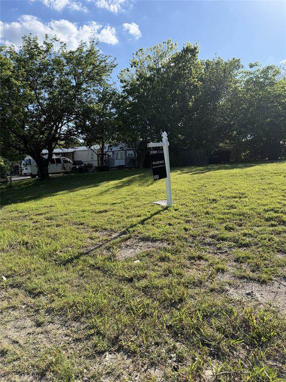 238 Russell Drive - Photo 1