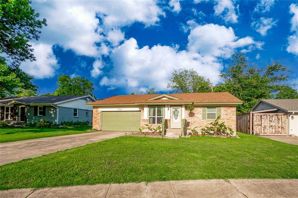 2518 Newcastle Drive - Photo 1