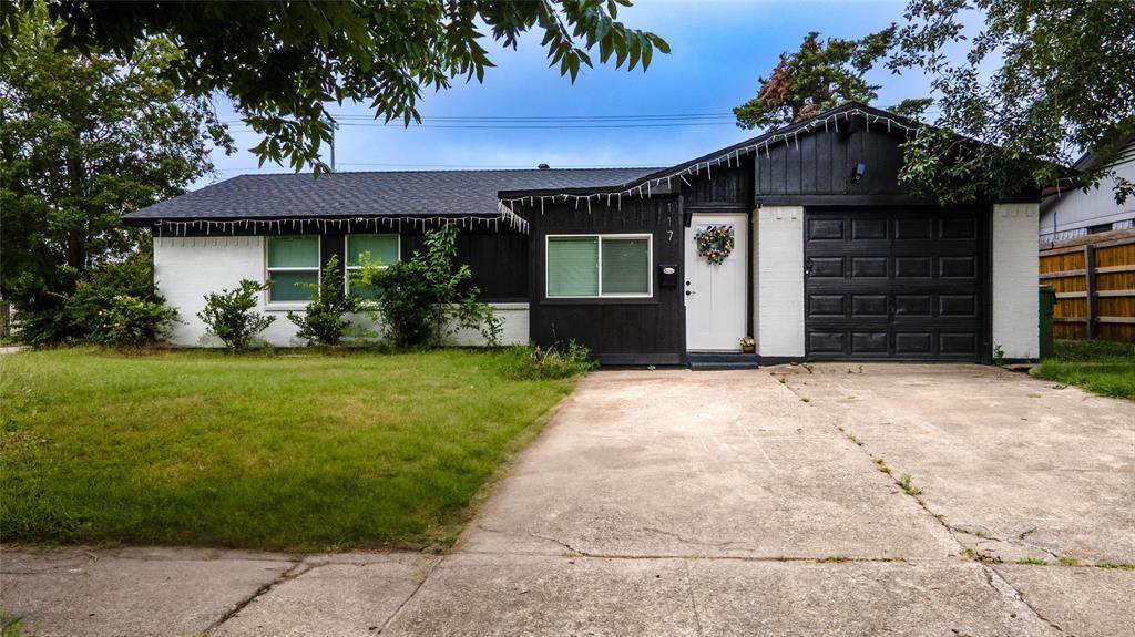 117 Heather Drive - Photo 1
