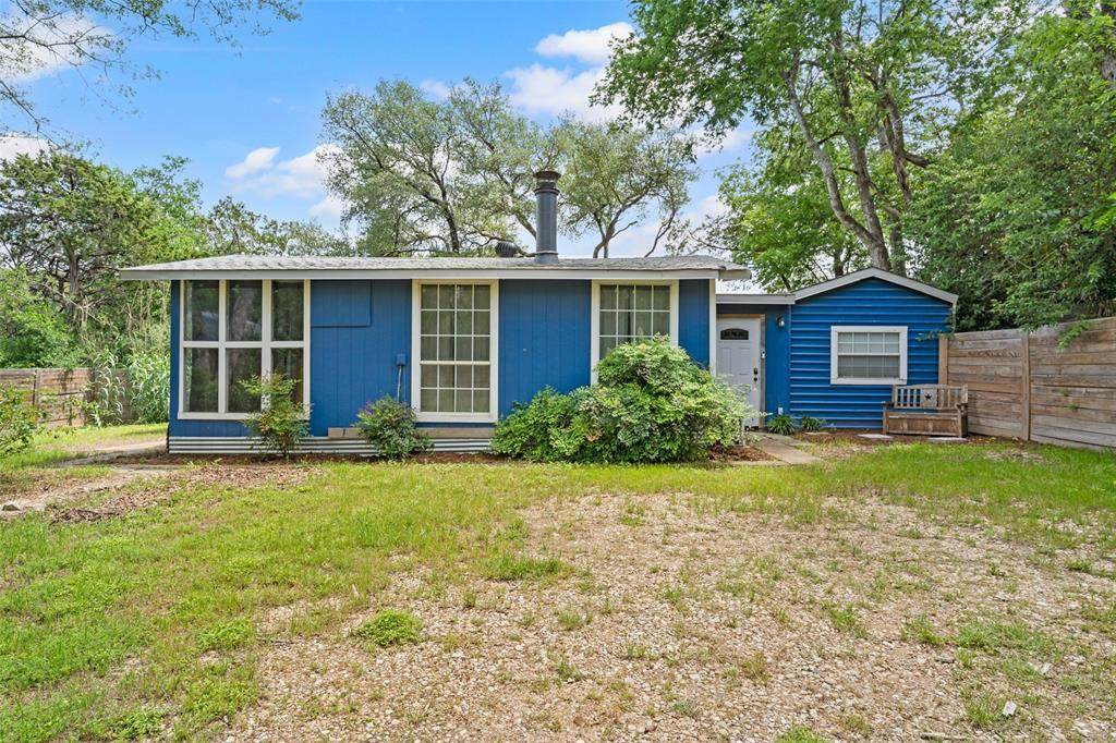 110 Private Road 180 - Photo 1