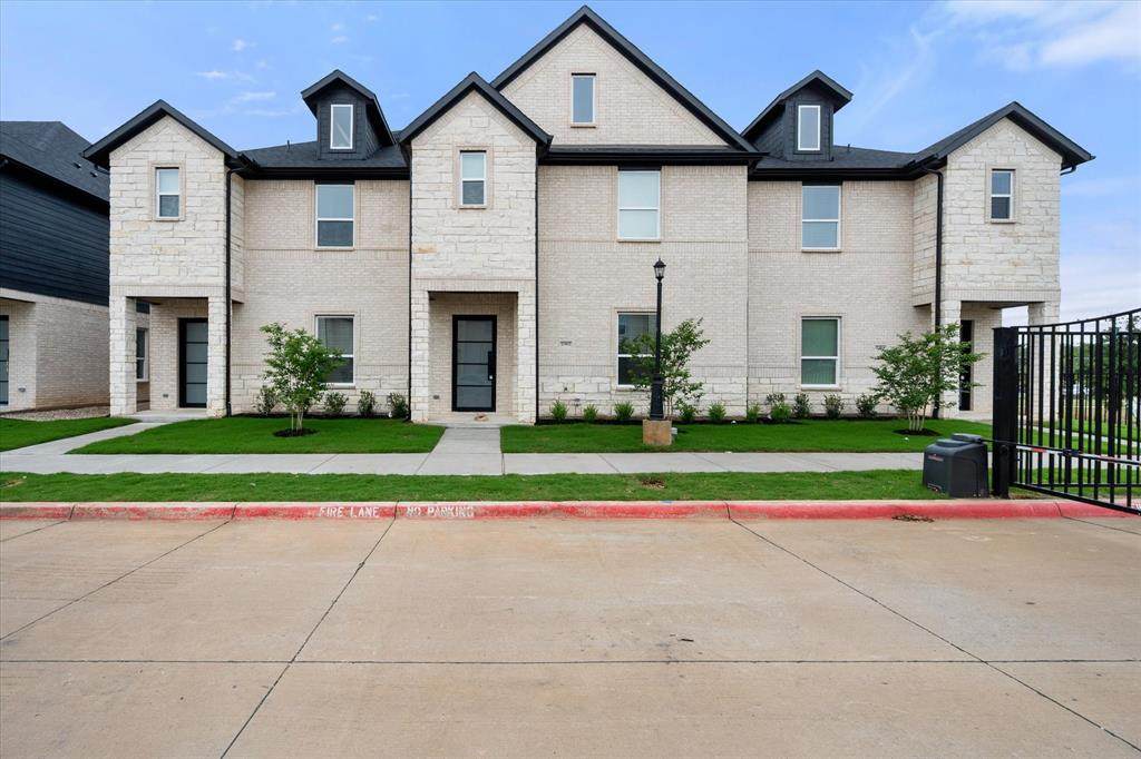 2333 Spring Park Boulevard - Photo 1