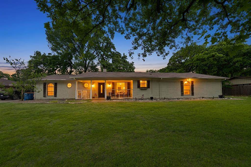 126 Oak Lane - Photo 1