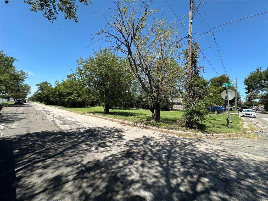 1100 Texas Street - Photo 1