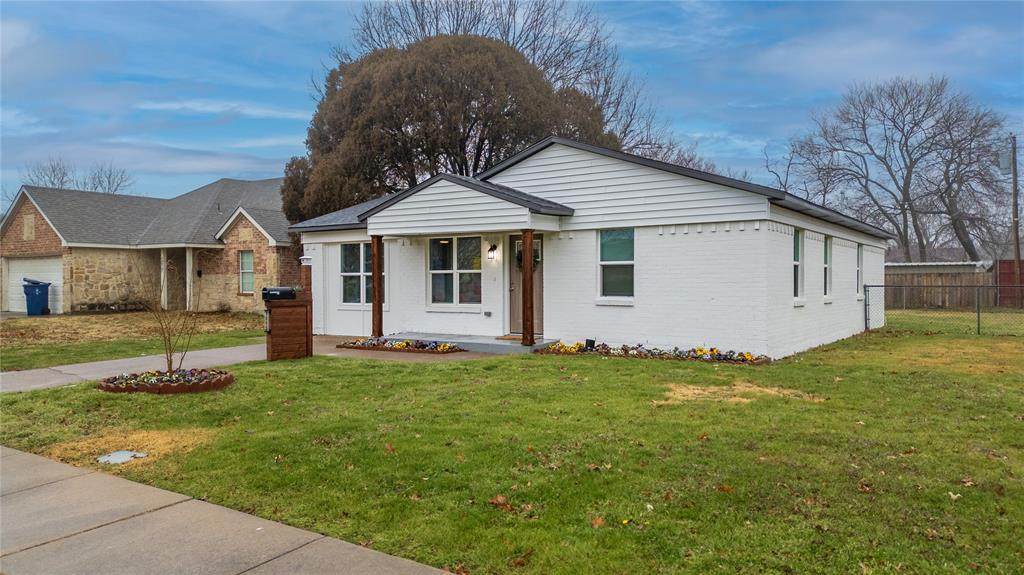 1213 Bowie Street - Photo 1