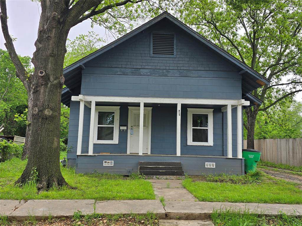 815 Moran Street - Photo 1