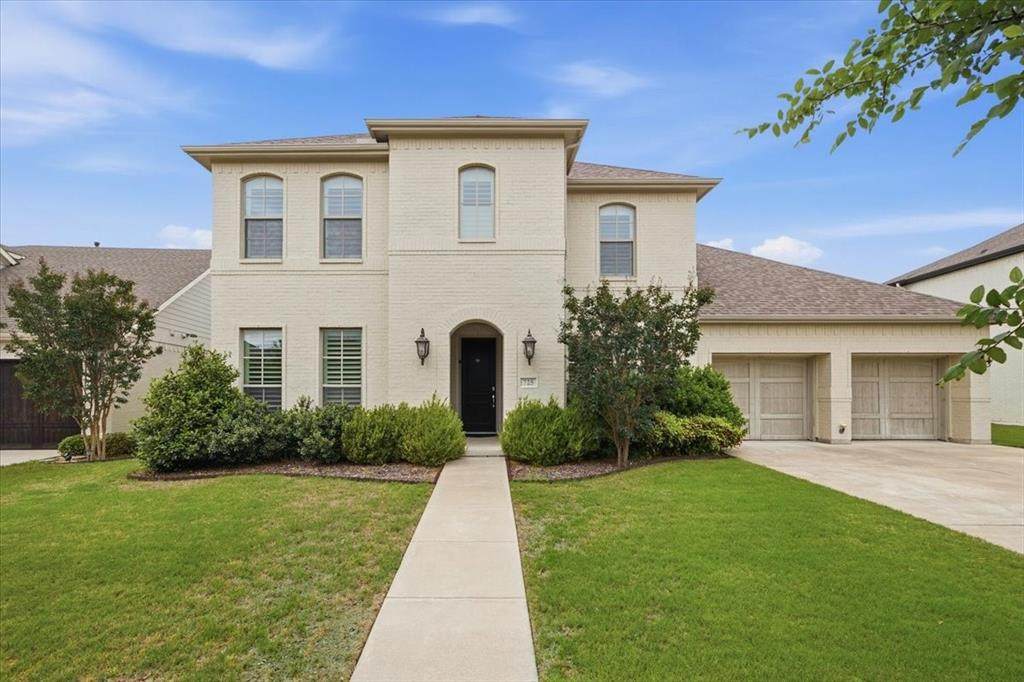 725 Rosewood Place - Photo 1