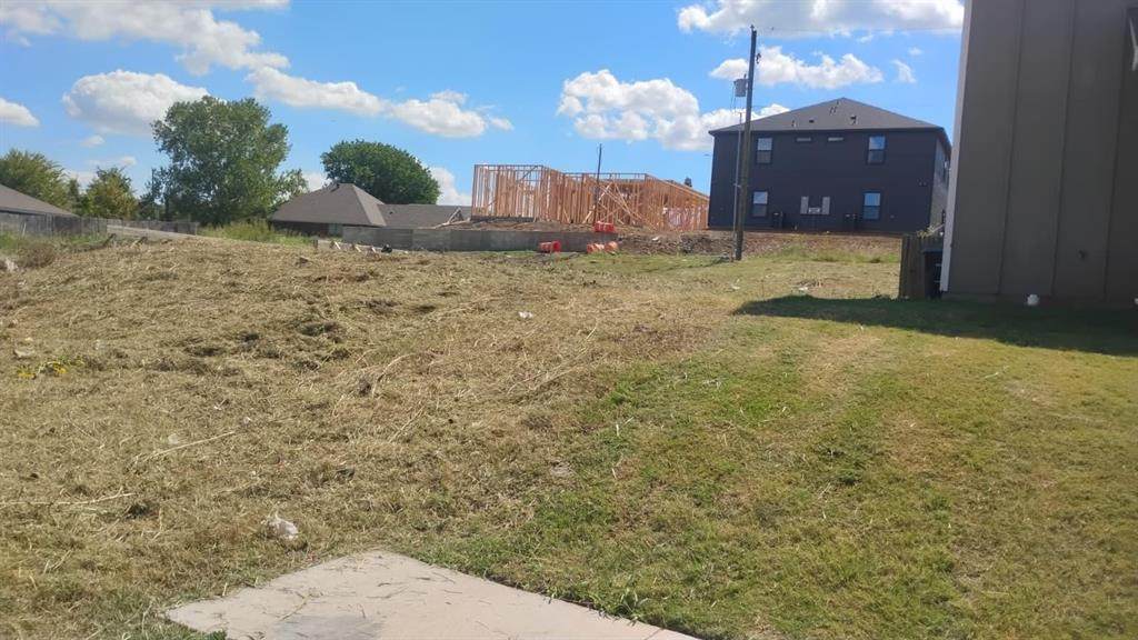7913 Marydean Avenue - Photo 1