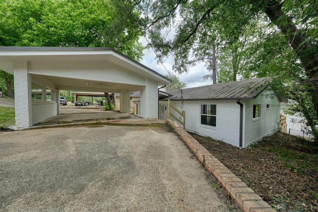 1221 Chateau Lane - Photo 1