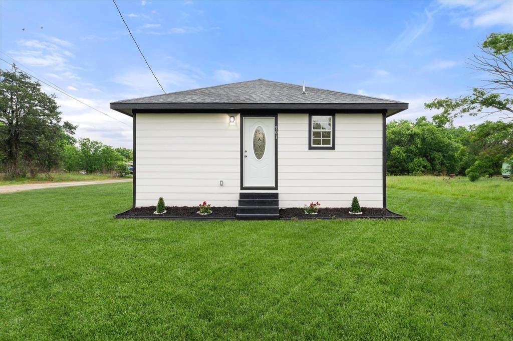 901 3rd - Photo 1