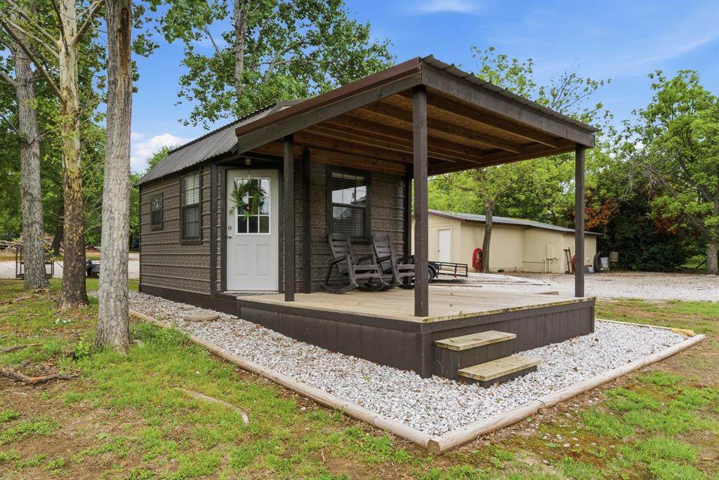 909 County Road 237 - Photo 1