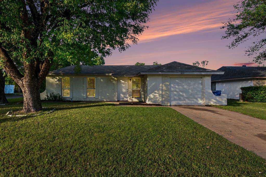 1601 Meridian Way - Photo 1