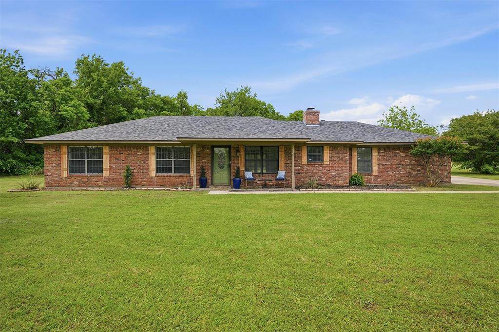 3347 Carriage Circle - Photo 1