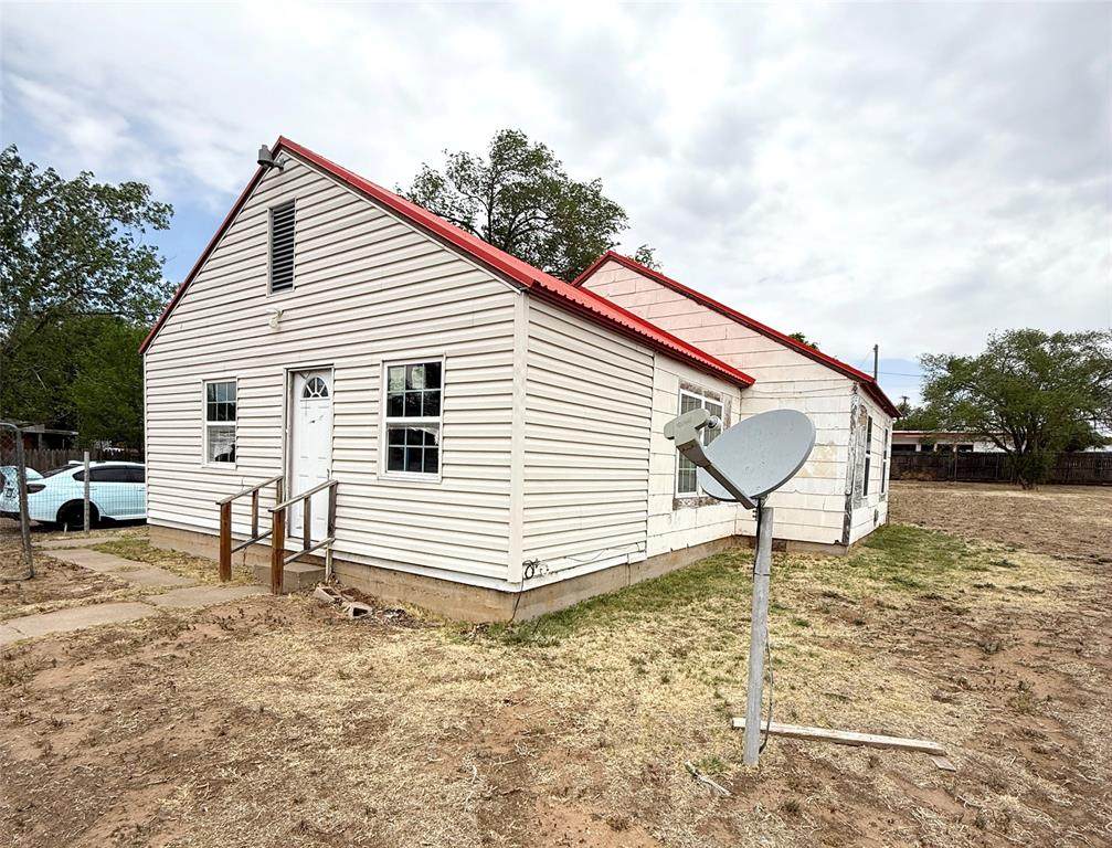 207 Central Avenue - Photo 1