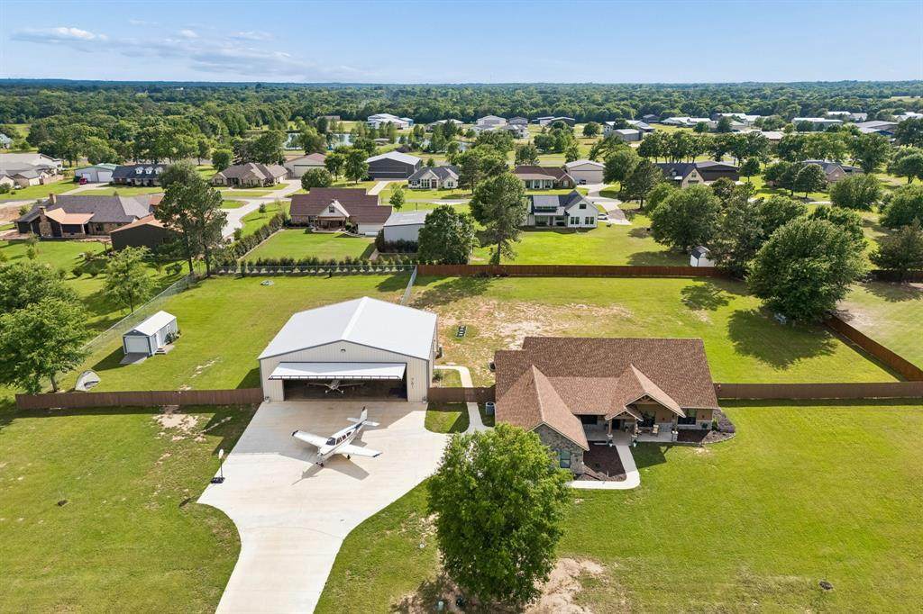 761 Private Road 7005 - Photo 1