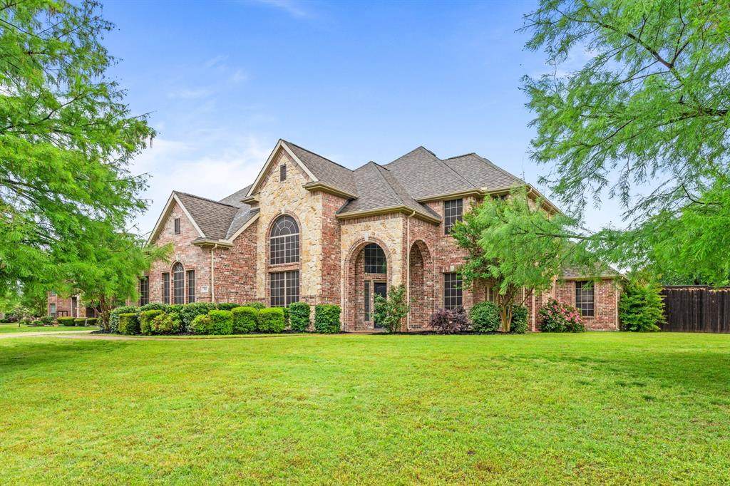 703 Mockingbird Drive - Photo 1