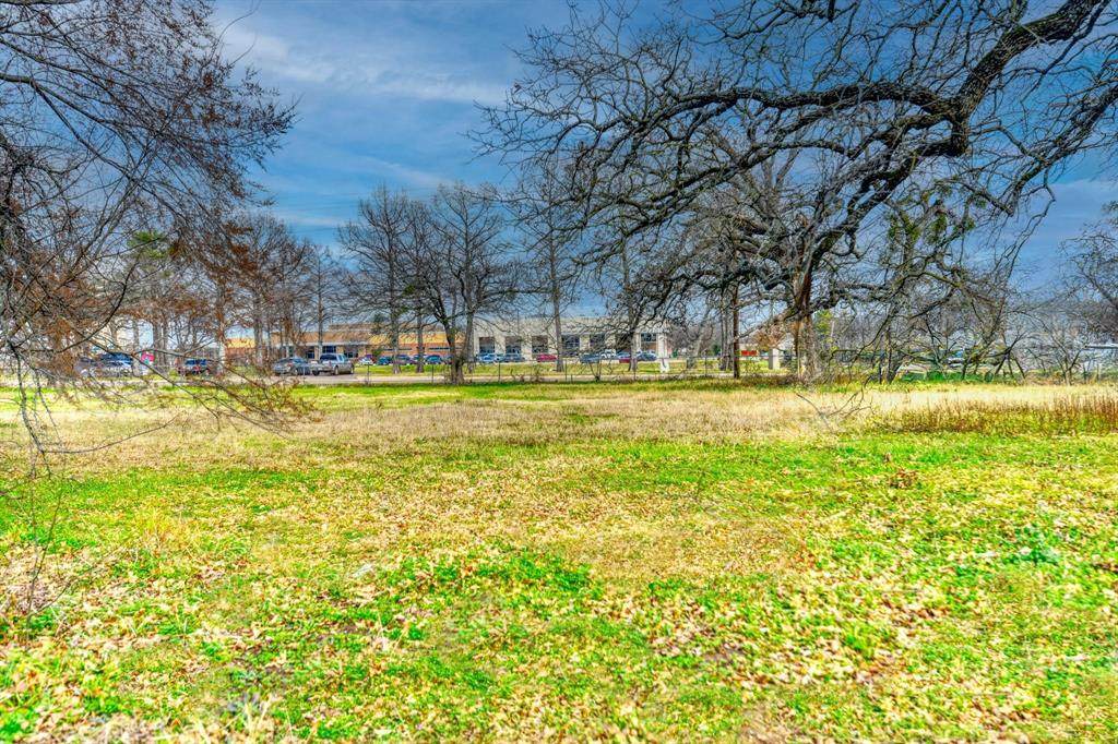 2423 Picadilly Boulevard - Photo 1