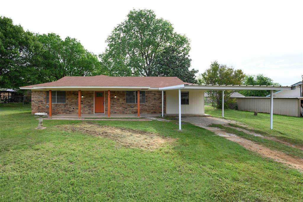 820 Avenue A - Photo 1