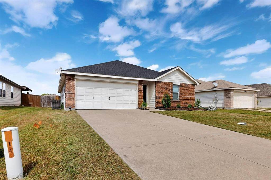 124 Sandlewood Drive - Photo 1