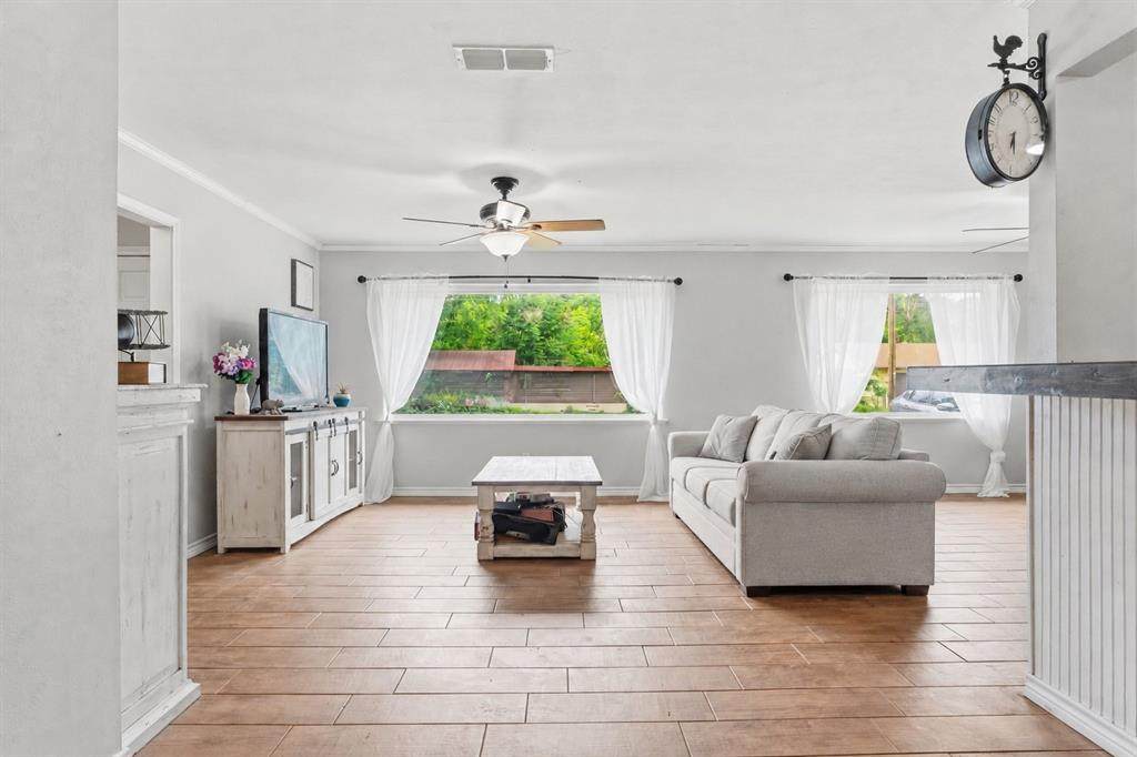 107 Sequoia Drive - Photo 1