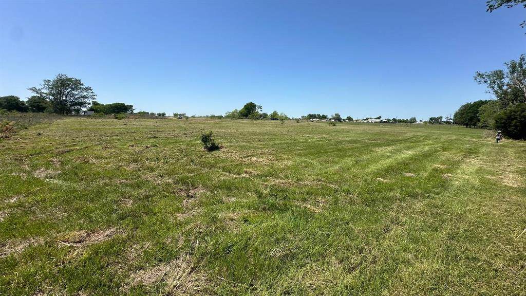 869 County Road 3908 - Photo 1