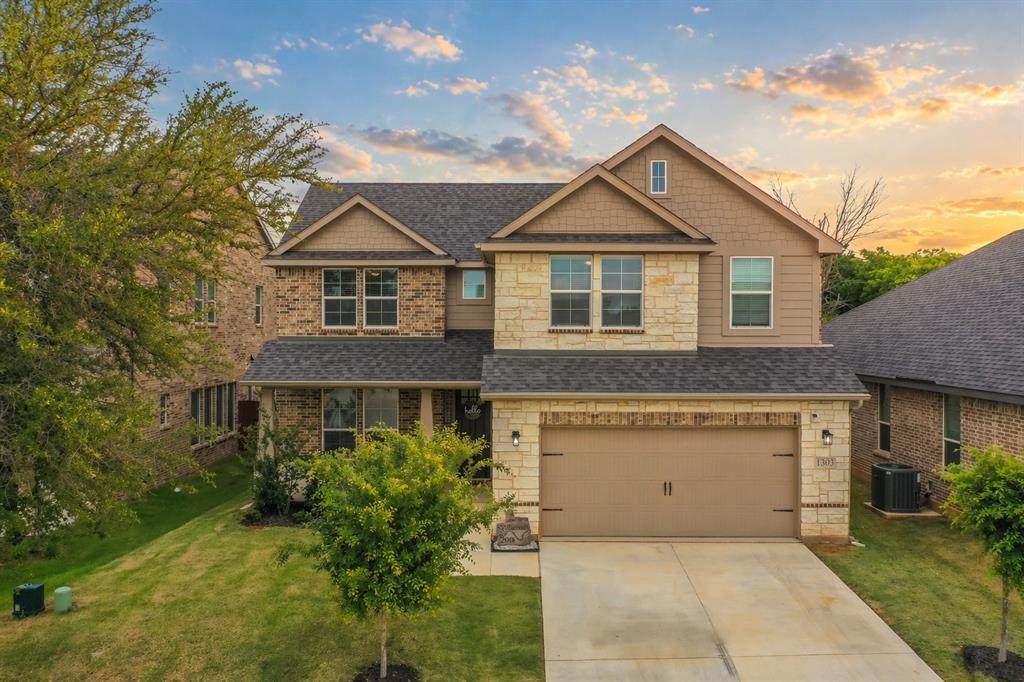 1303 Hickory Court - Photo 1