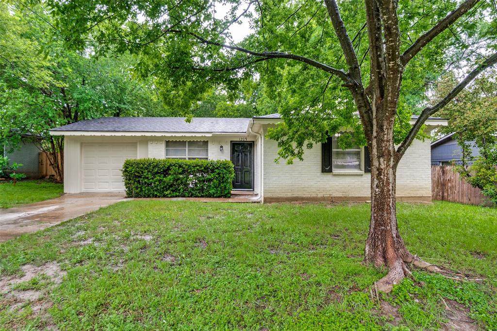 1209 Edgemont Drive - Photo 1