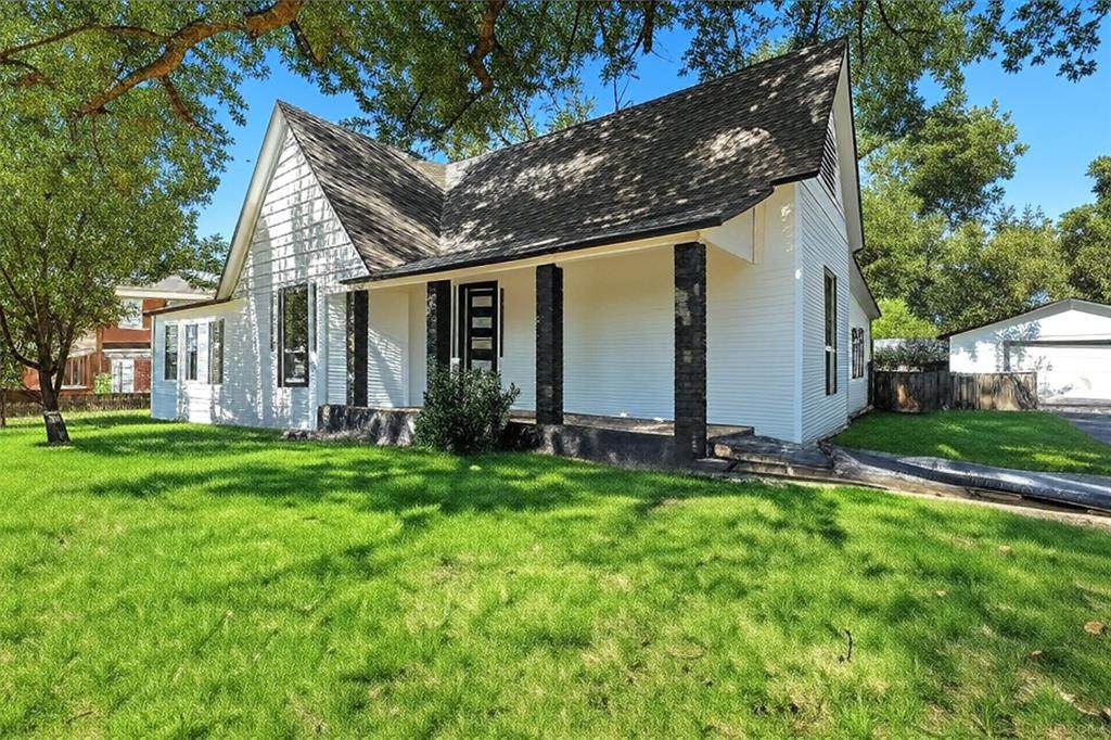605 Main Street - Photo 1
