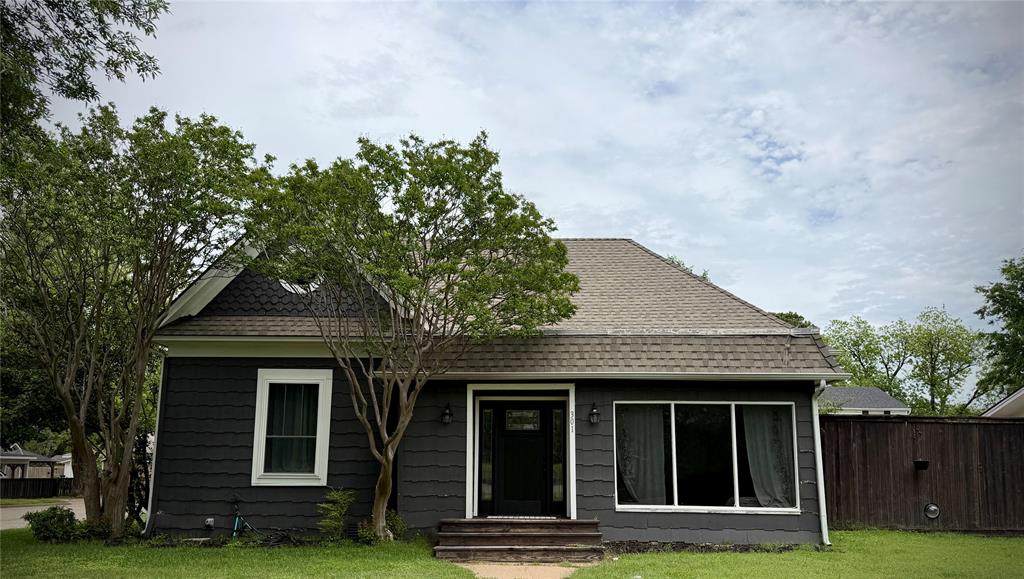 301 Forrest Avenue - Photo 1