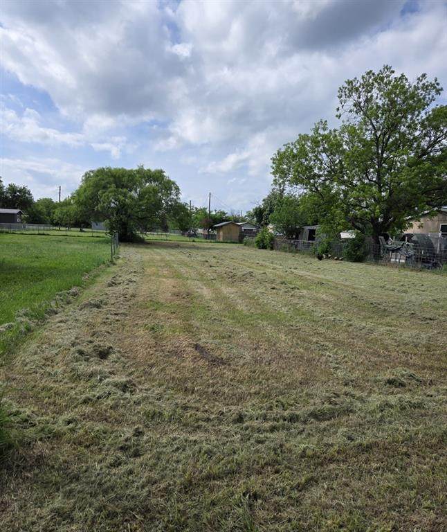617 Walnut Street - Photo 1