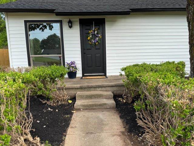 727 3RD Street - Photo 1