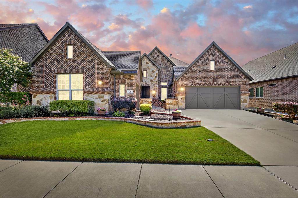 710 Sunflower Avenue - Photo 1