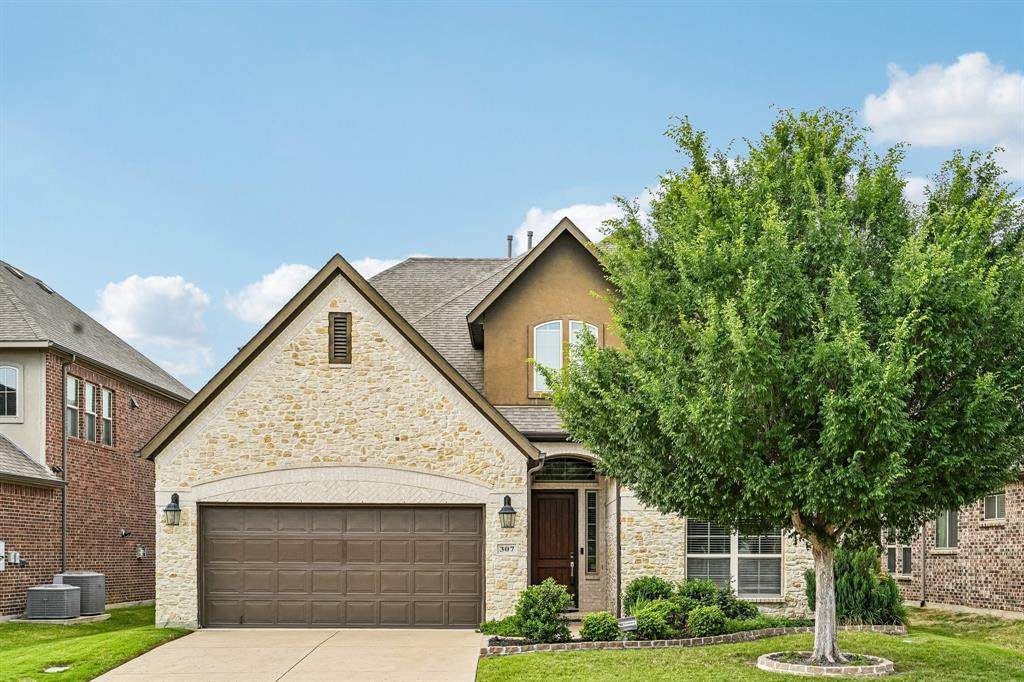 307 Ridgewood Drive - Photo 1