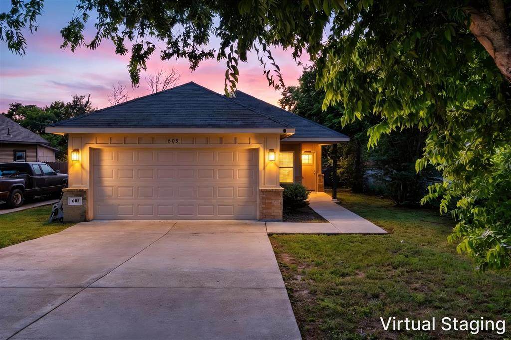 609 Cummings Drive - Photo 1