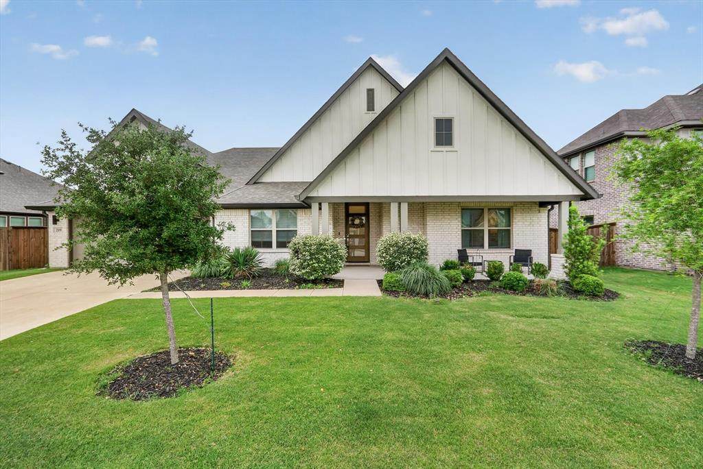 219 Mockingbird Drive - Photo 1