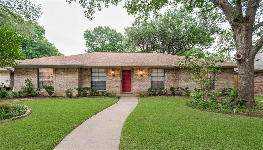 210 Northwood Drive - Photo 1