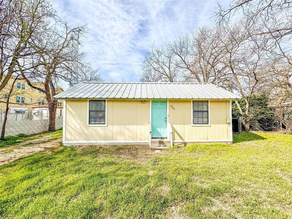 420 Lillian Street - Photo 1