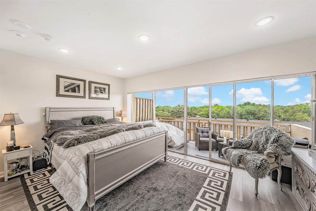6211 Northwest Highway - Photo 1