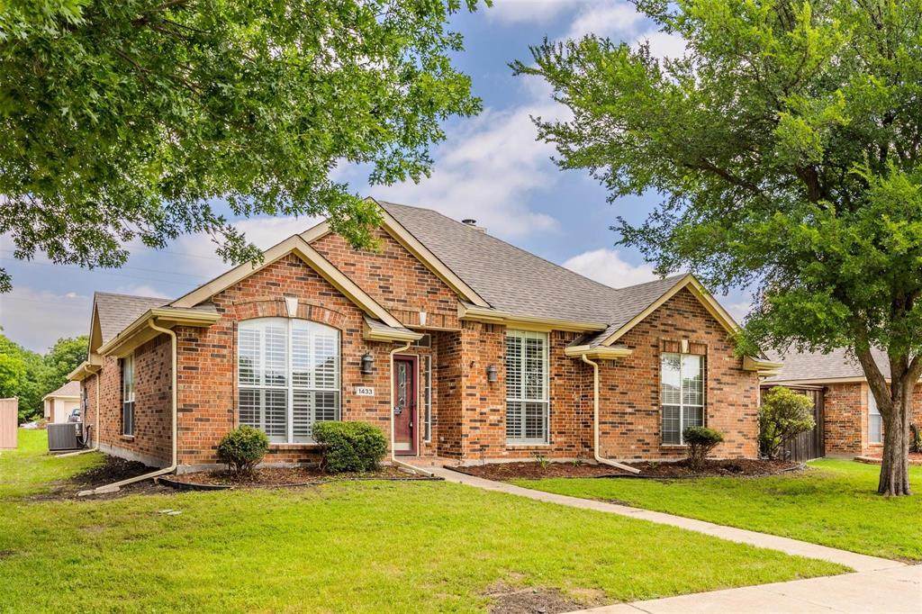 11201 Creekwood Drive - Photo 1