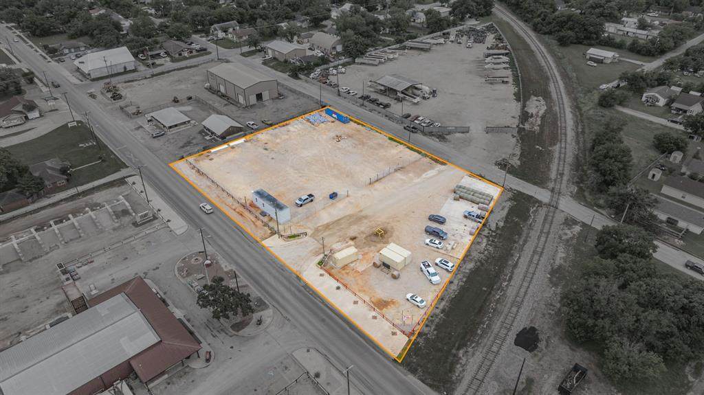 1010 Graham Street - Photo 1