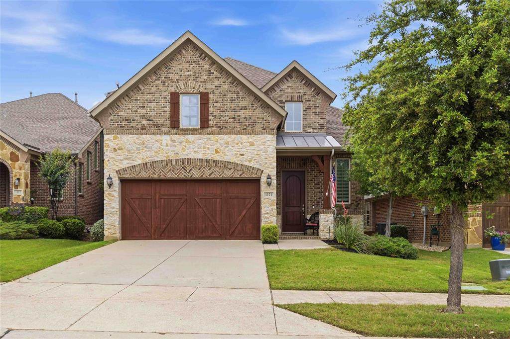 1121 Montgomery Way - Photo 1
