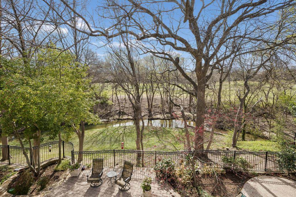 1724 Pembroke Lane - Photo 1