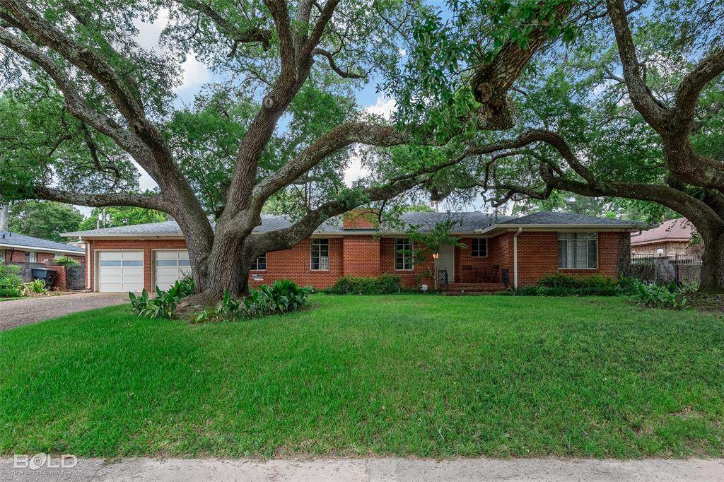 222 Stephenson Street - Photo 1