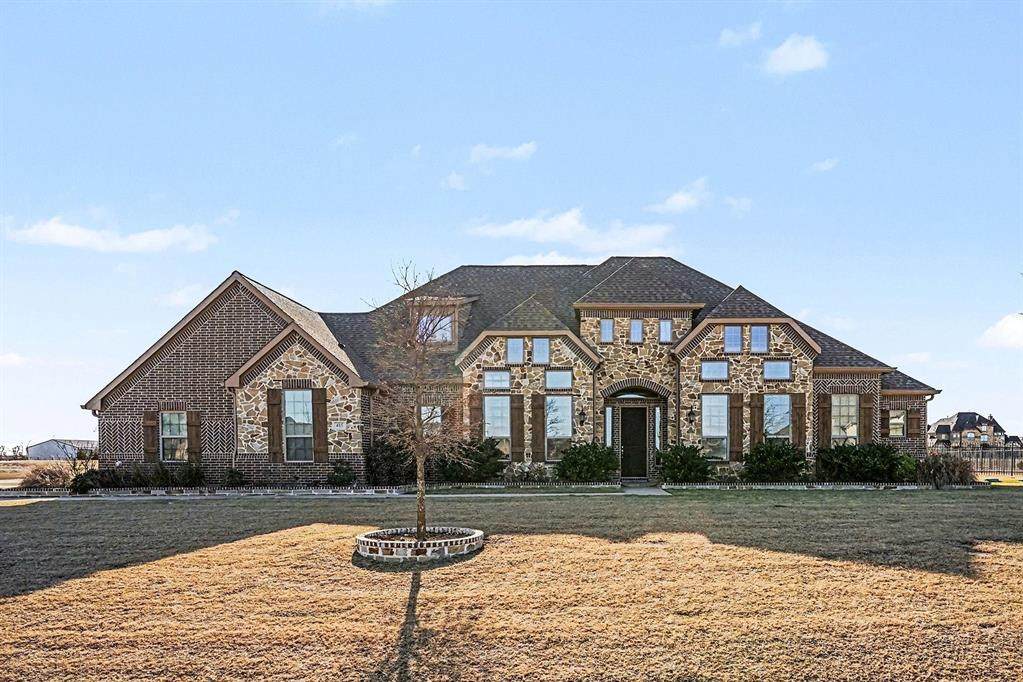 415 Silver Spur Trail - Photo 1