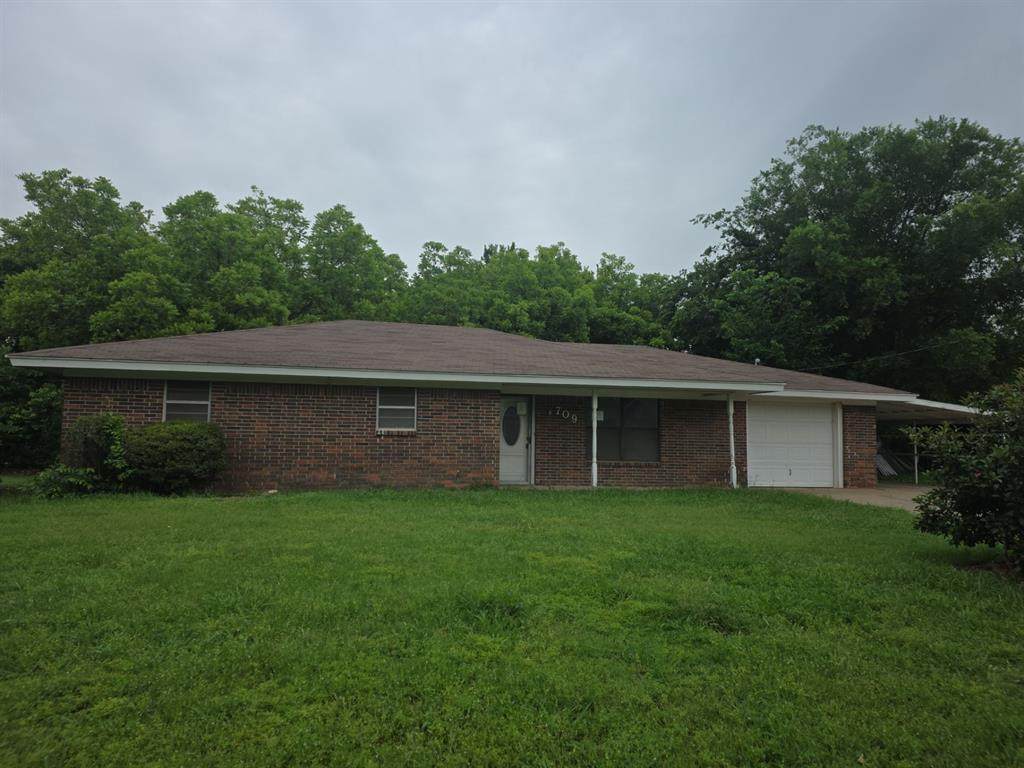709 Lee Street - Photo 1