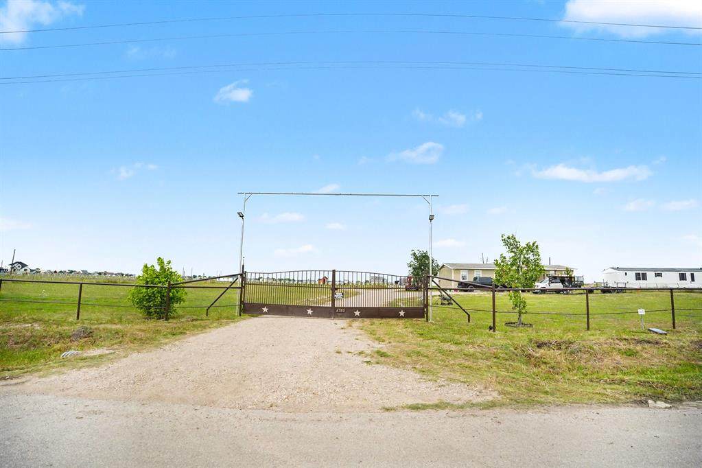 4780 County Road 4101 - Photo 1