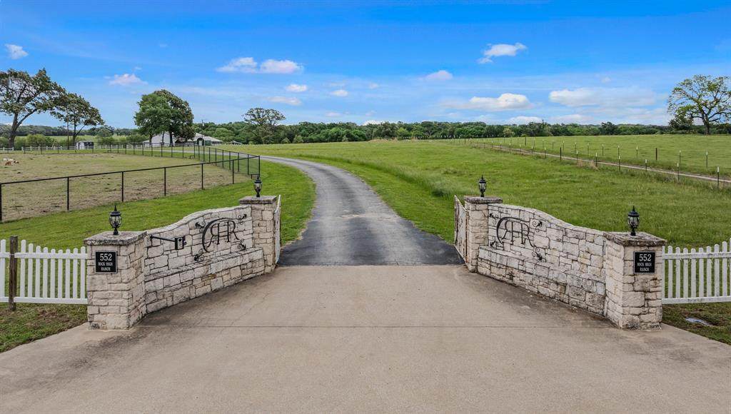 552 Vz County Road 2142 - Photo 1