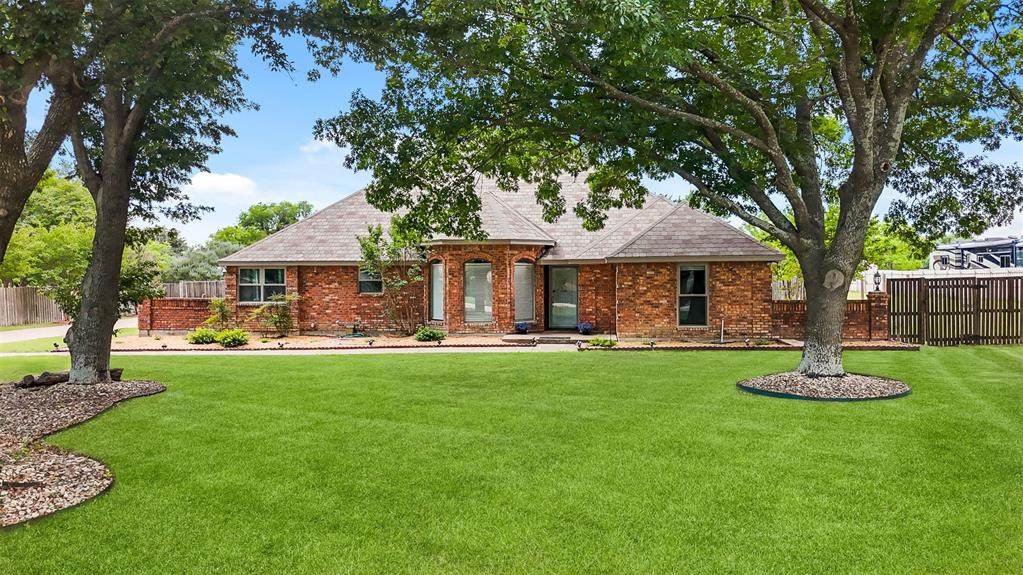 909 Valley View Avenue - Photo 1