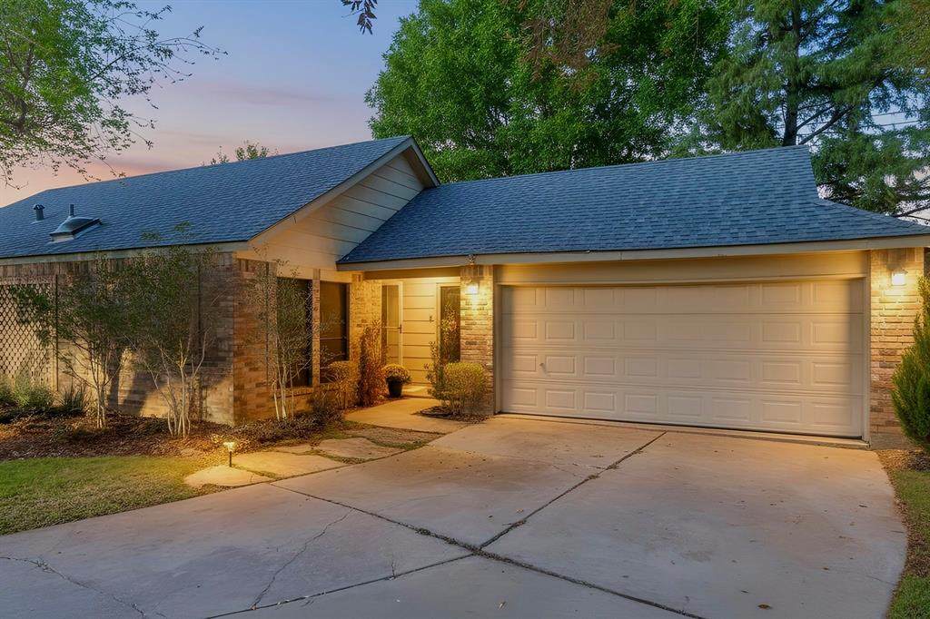 1808 Maplewood Trail - Photo 1